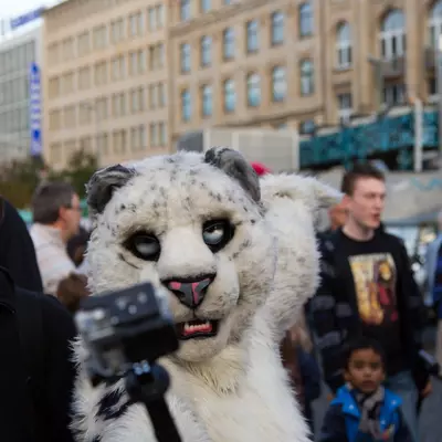 img-17.jpg of cons/Fursuitwalk-Frankfurt-2013/