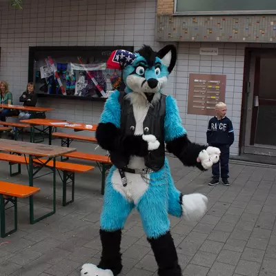 img-19.jpg of cons/Suitwalk-2013-Marl/