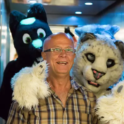 img-2.jpg of cons/Fursuitwalk-Frankfurt-2013/